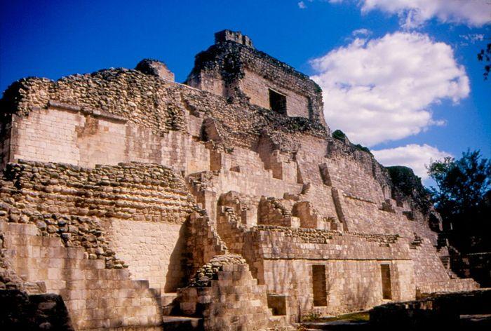 Puraventura Mexico Sites Maya Becan